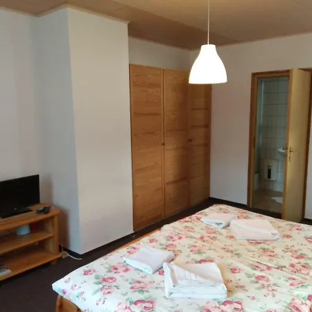 بيت ضيافة Spreewaldgasthaus Petkampsberg 3*